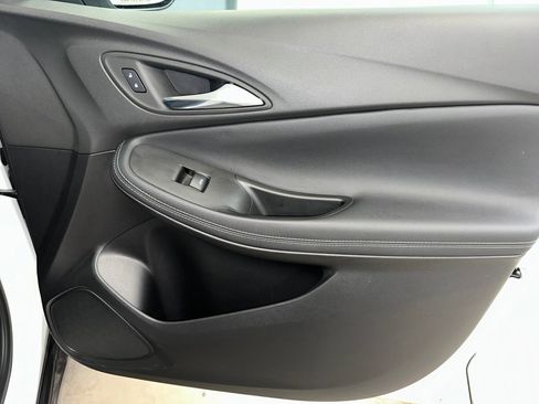 Used 2022 Buick Encore GX Essence w/ Experience Buick Package AWD/4WD image 31