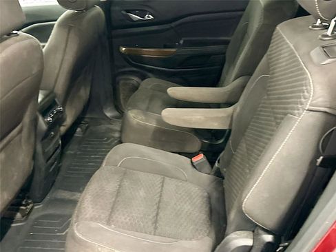 Used 2017 GMC Acadia SLE image 5