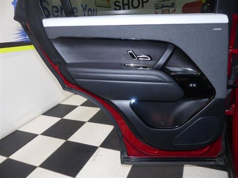 Used 2023 Land Rover Range Rover Sport SE Dynamic image 36