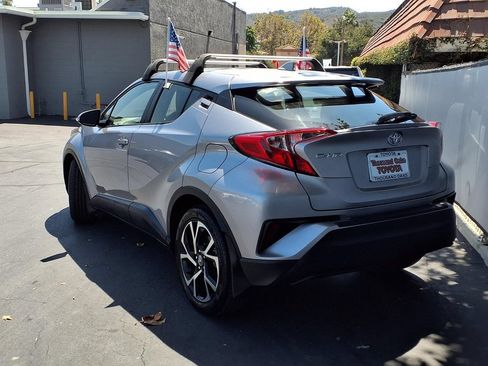 Used 2018 Toyota C-HR XLE FWD image 6