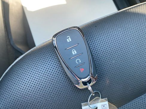 Used 2025 Chevrolet Trax ACTIV FWD image 22