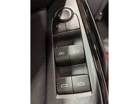 New 2026 Chevrolet Equinox LT w/ Convenience Package II AWD/4WD image 18