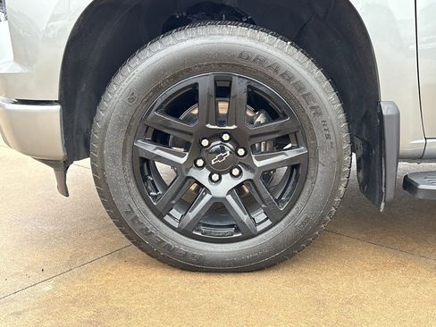 Used 2024 Chevrolet Silverado 1500 Custom image 31
