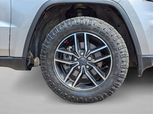 Used 2020 Jeep Grand Cherokee Trailhawk w/ Trailhawk Luxury Group AWD/4WD image 25