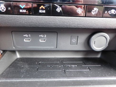 New 2025 Mitsubishi Outlander SEL image 24