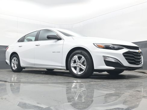 Used 2023 Chevrolet Malibu LS image 23