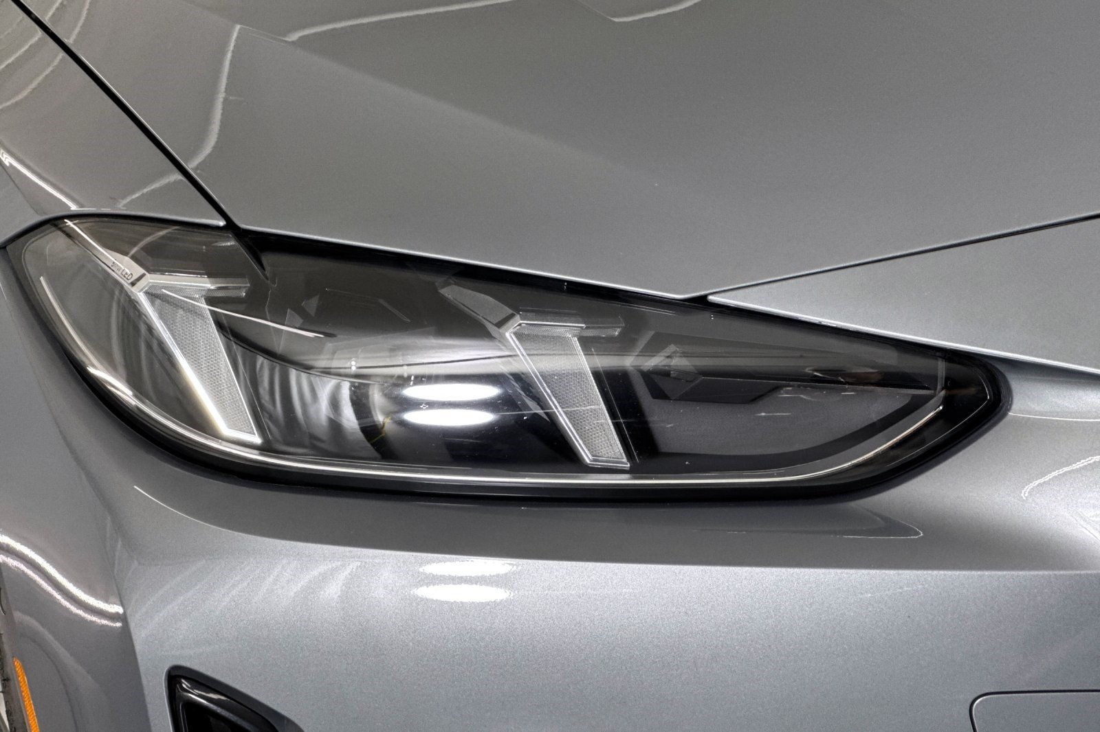 Used 2025 BMW i4 eDrive40 w/ Premium Package RWD image 12