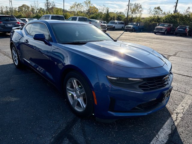 Used 2022 Chevrolet Camaro LT RWD image 5