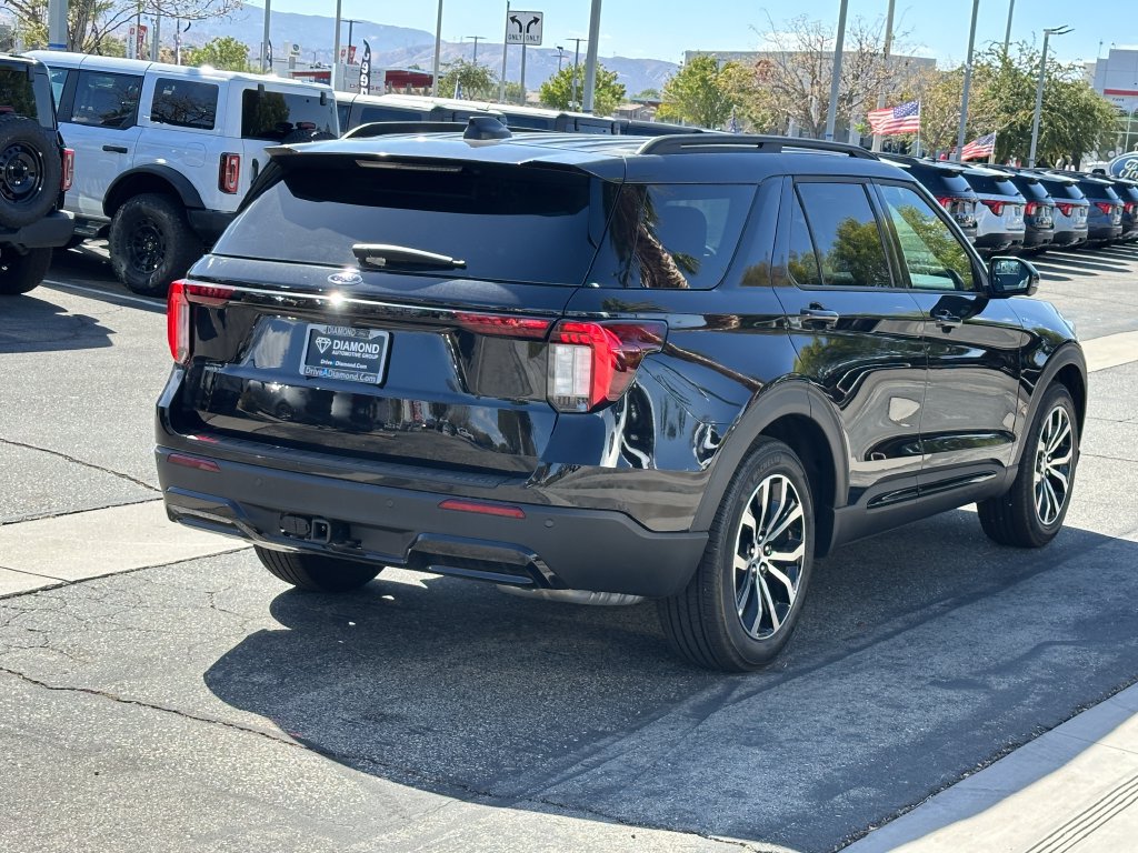 New 2026 Ford Explorer ST-Line w/ Premium Package RWD image 7