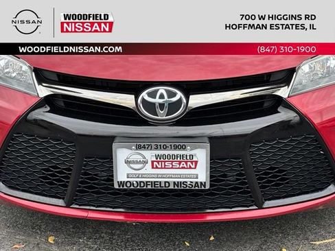 Used 2015 Toyota Camry SE w/ Moonroof Package FWD image 10