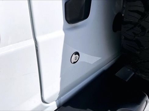 Used 2020 Jeep Wrangler Unlimited Rubicon AWD/4WD image 23