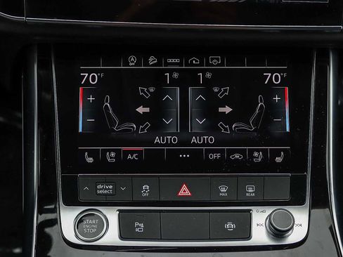Used 2022 Audi Q8 Premium Plus w/ Premium Plus Package AWD/4WD image 17