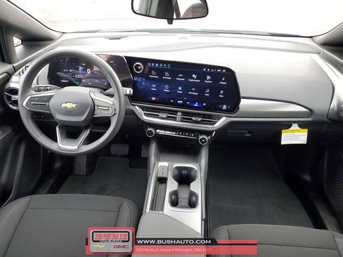 New 2026 Chevrolet Equinox EV LT image 7