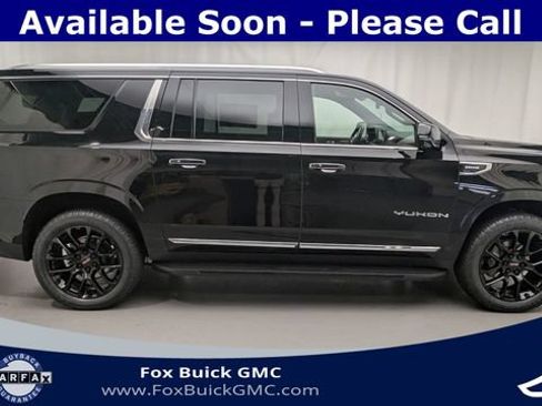 Certified 2023 GMC Yukon XL SLT w/ SLT Premium Package AWD/4WD image 4