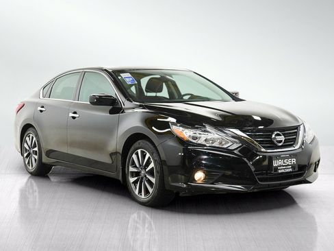 Used 2017 Nissan Altima 2.5 SV FWD image 7