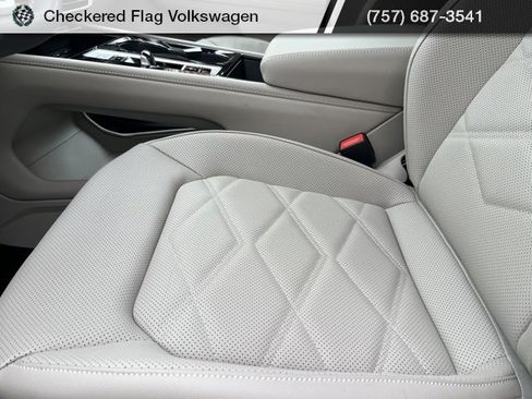 New 2026 Volkswagen Atlas SE image 31