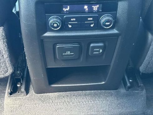 Used 2020 Chevrolet Traverse Premier w/ Redline Edition AWD/4WD image 11