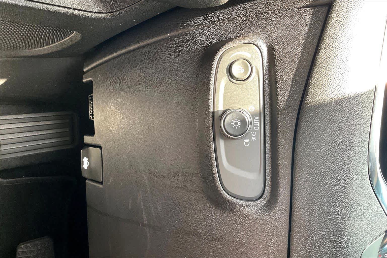 Used 2022 Chevrolet Equinox LT FWD image 33