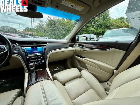 Used 2014 Cadillac XTS Luxury FWD image 16