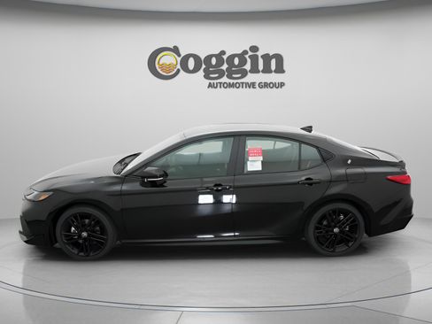 New 2026 Toyota Camry Hybrid image 5