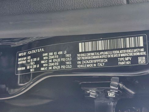 Used 2023 Jeep Renegade Latitude w/ Sun/Sound Group AWD/4WD image 37