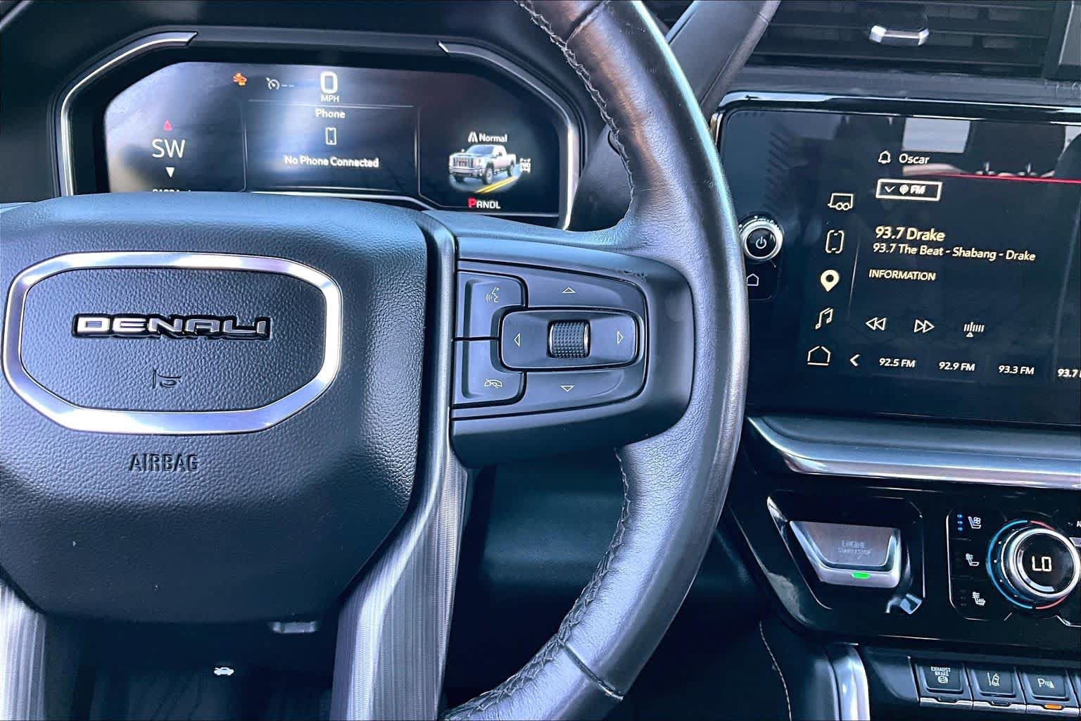 Used 2025 GMC Sierra 2500 Denali Ultimate AWD/4WD image 25