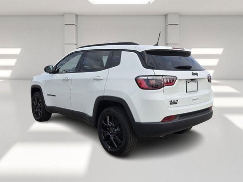New 2026 Jeep Compass Latitude image 3