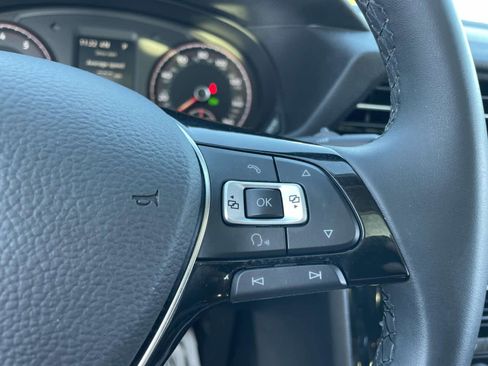 Used 2022 Volkswagen Passat 2.0T SE image 29