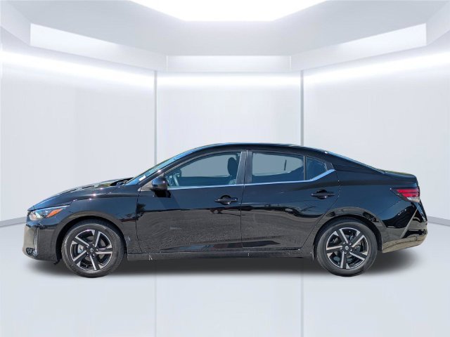 Used 2025 Nissan Sentra SV FWD image 2