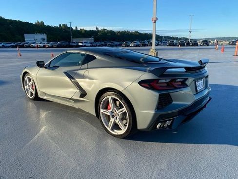 Used 2024 Chevrolet Corvette Stingray Preferred Cpe w/ Z51 Performance Package RWD image 7