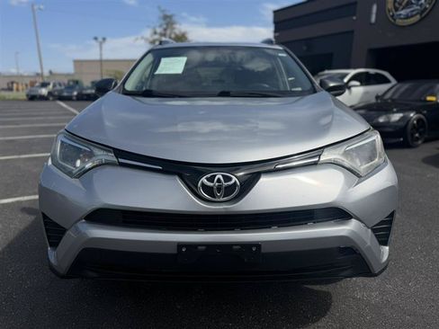 Used 2016 Toyota RAV4 LE AWD/4WD image 8