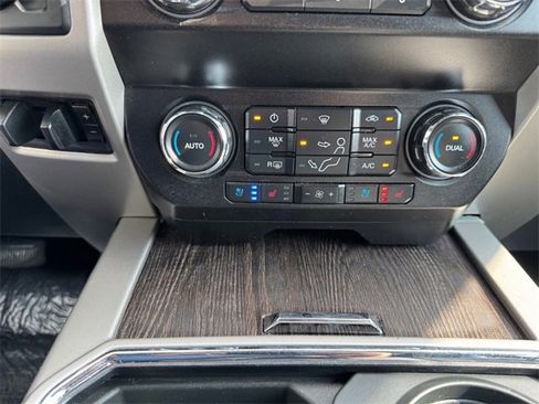 Used 2021 Ford F250 Lariat w/ Lariat Value Package image 20