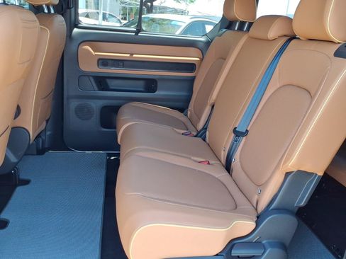Used 2025 Volkswagen ID. Buzz Pro S RWD image 22