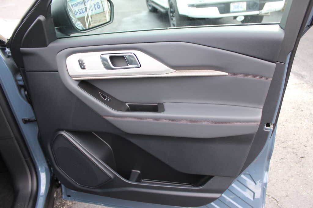 New 2026 Ford Explorer Active AWD/4WD image 13