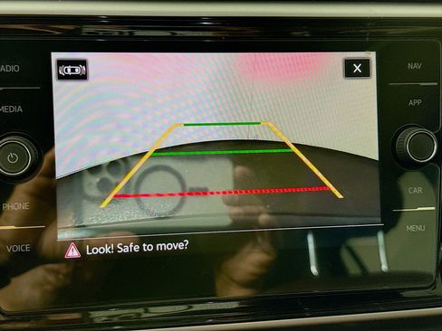 Used 2021 Volkswagen Atlas SEL FWD image 19