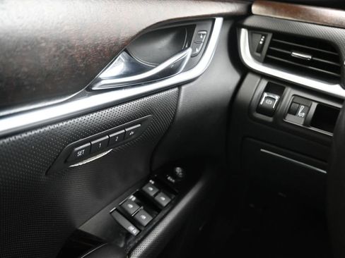 Used 2019 Cadillac XTS Luxury FWD image 10