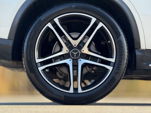 Used 2019 Mercedes-Benz GLE 43 AMG GLE 43 AMG image 17