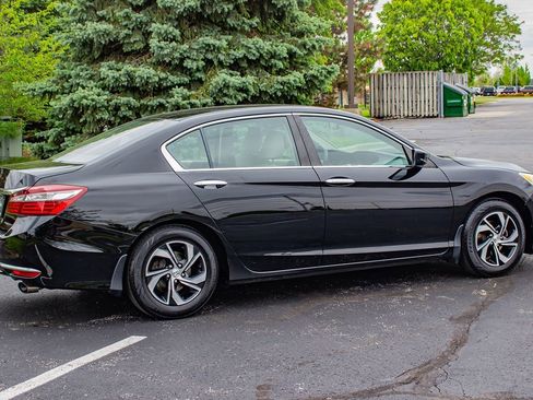 Used 2016 Honda Accord LX image 10