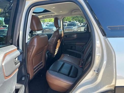 Used 2024 Ford Bronco Sport Outer Banks w/ Tech Package AWD/4WD image 6