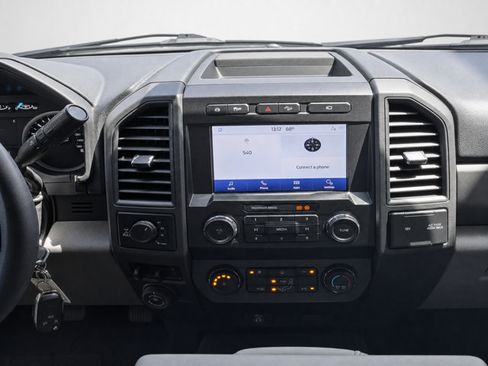 Used 2020 Ford F250 XL w/ STX Appearance Package AWD/4WD image 18