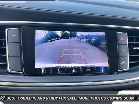 Used 2022 Buick Enclave Premium w/ Experience Buick Package FWD image 15
