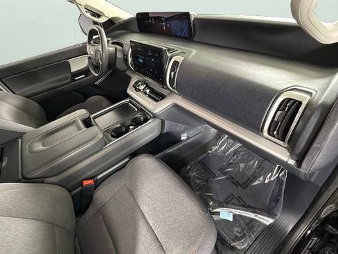 Used 2025 Ford Expedition Max Active RWD image 32