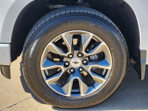 Used 2023 Chevrolet Silverado 1500 RST image 19