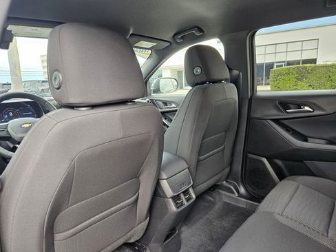 New 2026 Chevrolet Equinox LT w/ Safety and Technology Package FWD image 10