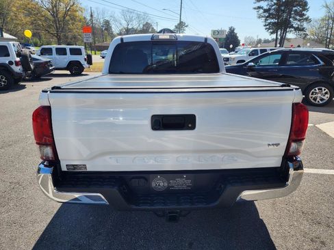 Used 2019 Toyota Tacoma SR5 image 4