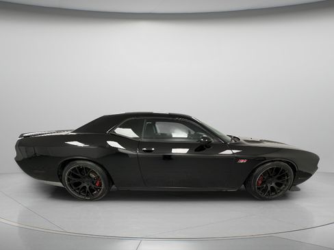Used 2012 Dodge Challenger SRT8 RWD image 8