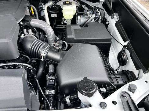 New 2026 Toyota Tundra SR5 AWD/4WD image 17