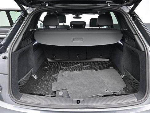 Used 2024 Audi Q5 2.0T Premium Plus w/ Premium Plus Package image 32