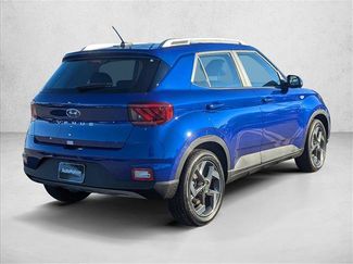 New 2026 Hyundai Venue SEL video 2