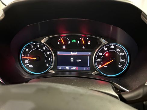Used 2024 Chevrolet Equinox Premier FWD image 16